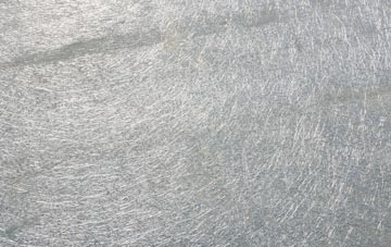 Hysbackie laminate fibreglass or shingles?